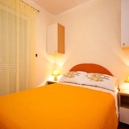 With A Parking Space Baska, Krk - 19420 Apartment Baska (Krk)