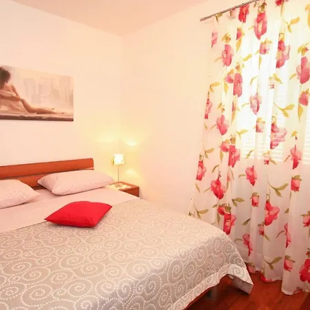 With A Parking Space Baska, Krk - 19420 Apartment Baska (Krk)