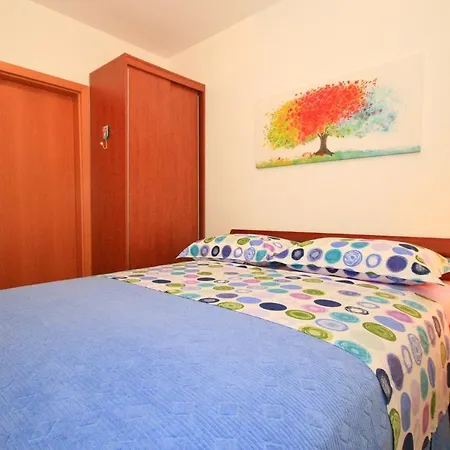 Apartment With A Parking Space Baska, Krk - 19420