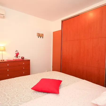 With A Parking Space Baska, Krk - 19420 Apartment *