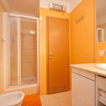 Apartment With A Parking Space Baska, Krk - 19420 Baska (Krk)